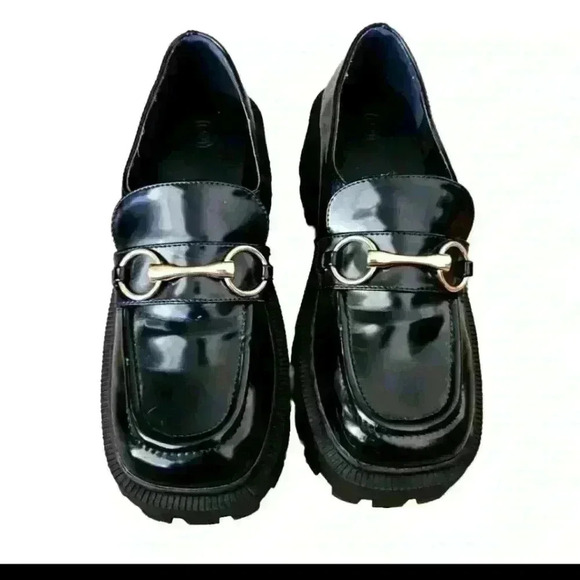 Urban Outfitters Womens Black Boca Patent Leather Lug Chunky Platform  Loafers 8 - Picture 2 of 14